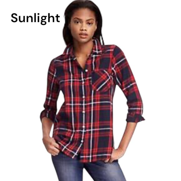 Old Navy The Classic Shirt Womens L Red & Navy Plaid Button-Up Long-Sleeve Shirt - Picture 1 of 13